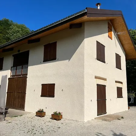 別荘 La Grange Sur Les Bois