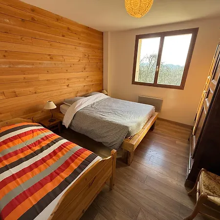 La Grange Sur Les Bois